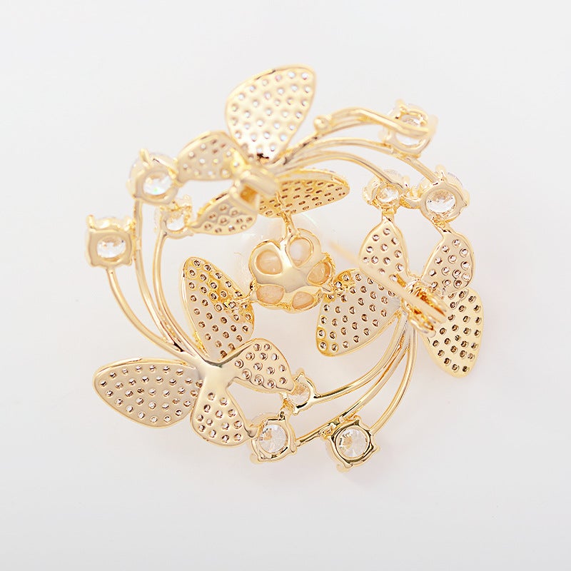 High-End Butterfly Pearl Brooch Niche Design Exquisite Pin Fashion Versatile Coat Sweater Accessories Corsage - Image 5